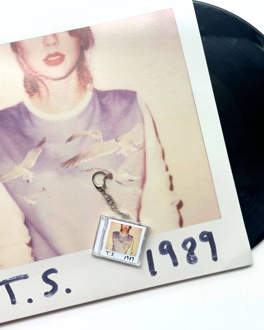 'Hit Clips' Mini CD Case Keychain - Taylor Swift 1989
