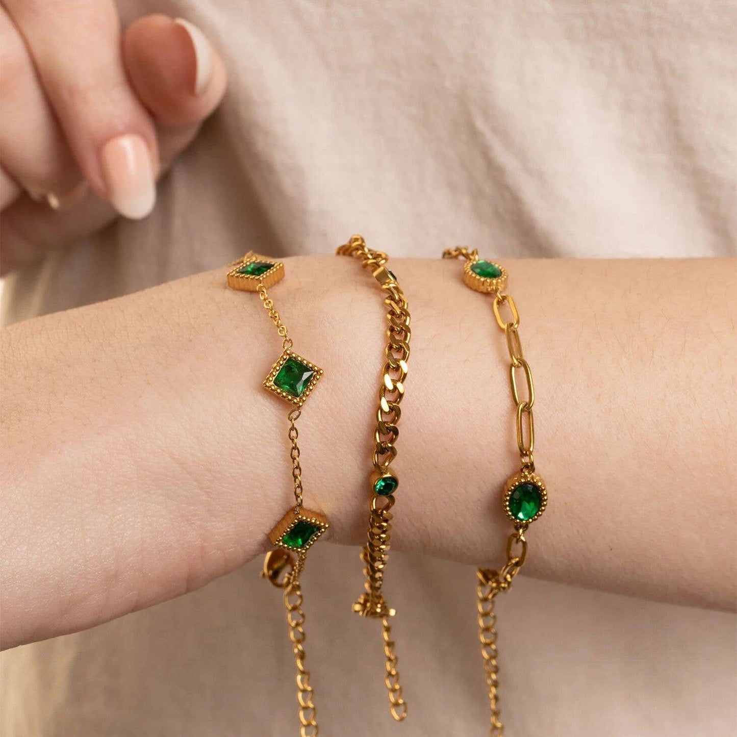Paperclip Emerald Stone Station Bracelet